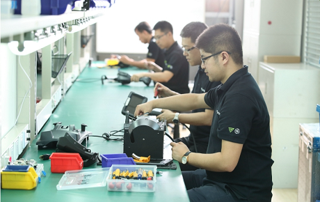 工業(yè)內窺鏡維修場景圖 工業(yè)內窺鏡維修場景圖